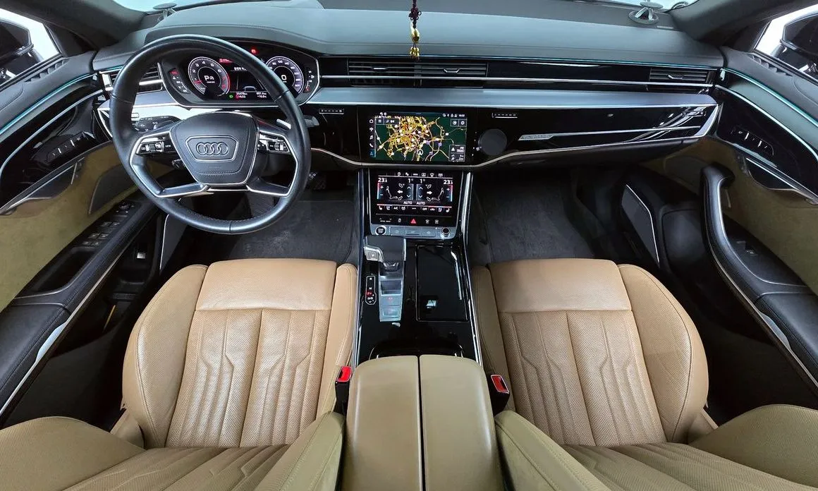 Audi A8 — фото 9