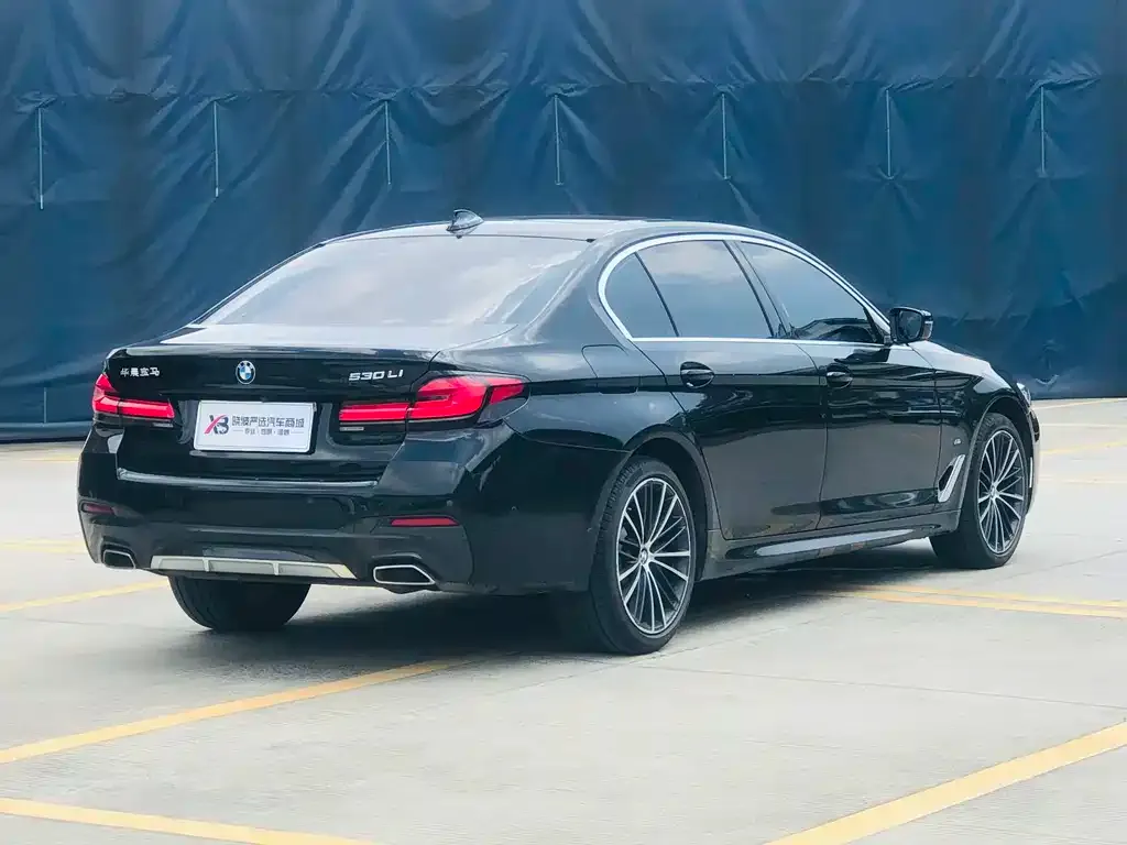 BMW 5 Series — фото 4