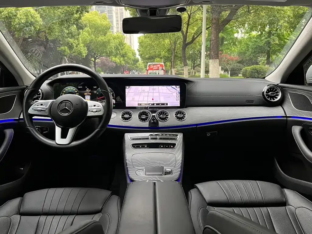 Mercedes-Benz CLS — фото 3