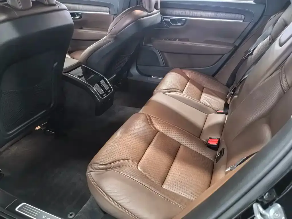 Volvo S90 — фото 3