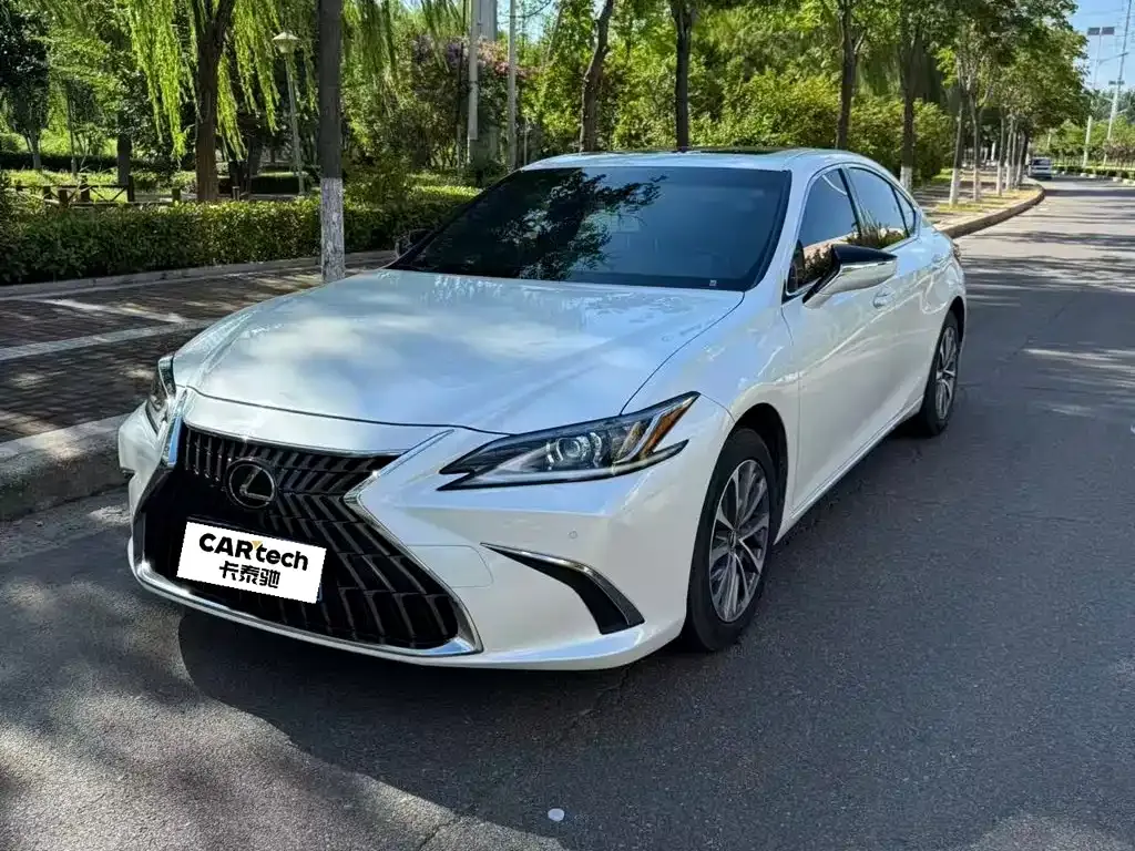 Lexus ES — фото 5