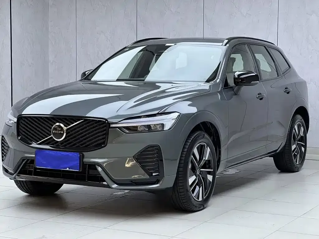 Volvo XC60 — фото 1