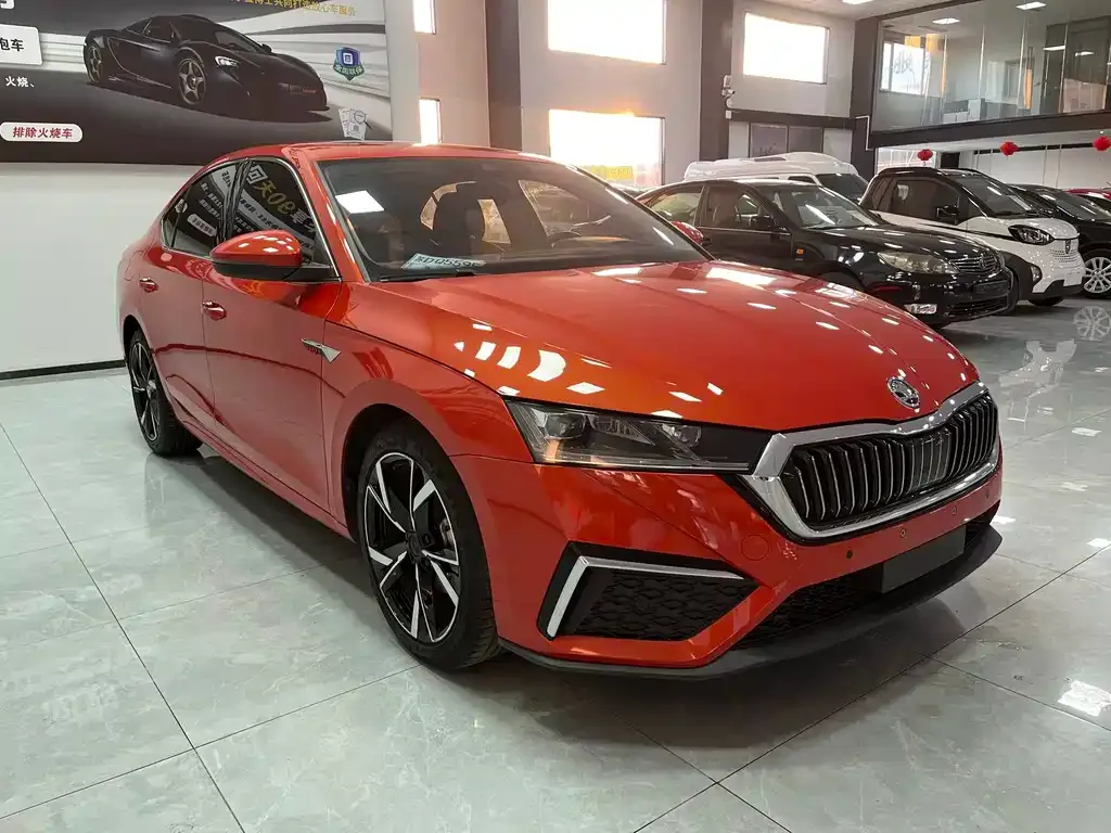 Skoda Octavia — фото 5
