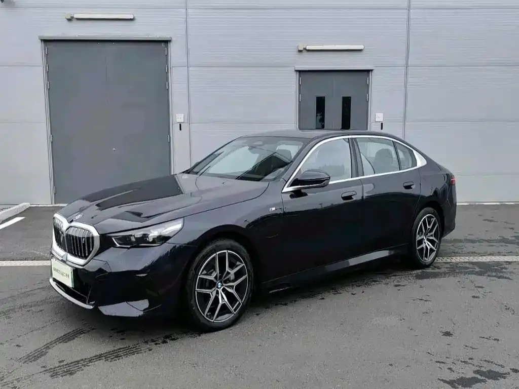 BMW i5 — фото 1