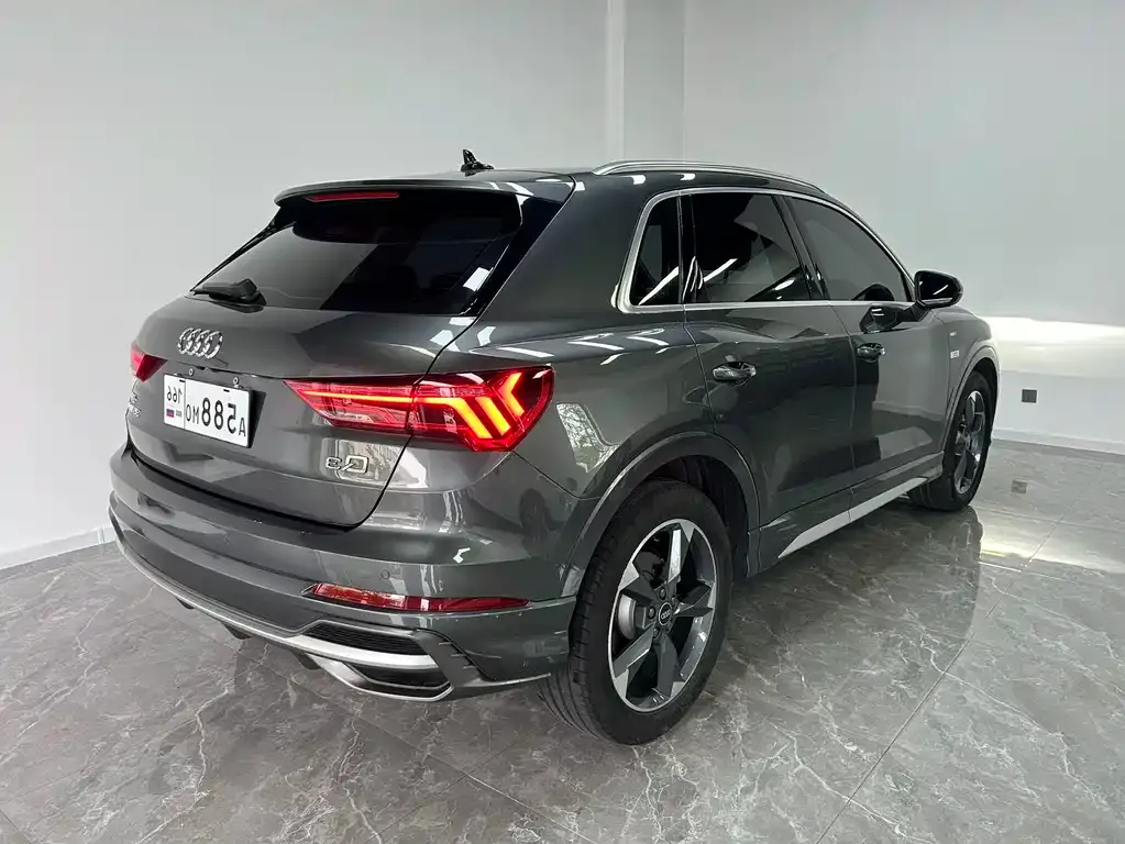 Audi Q3 — фото 8