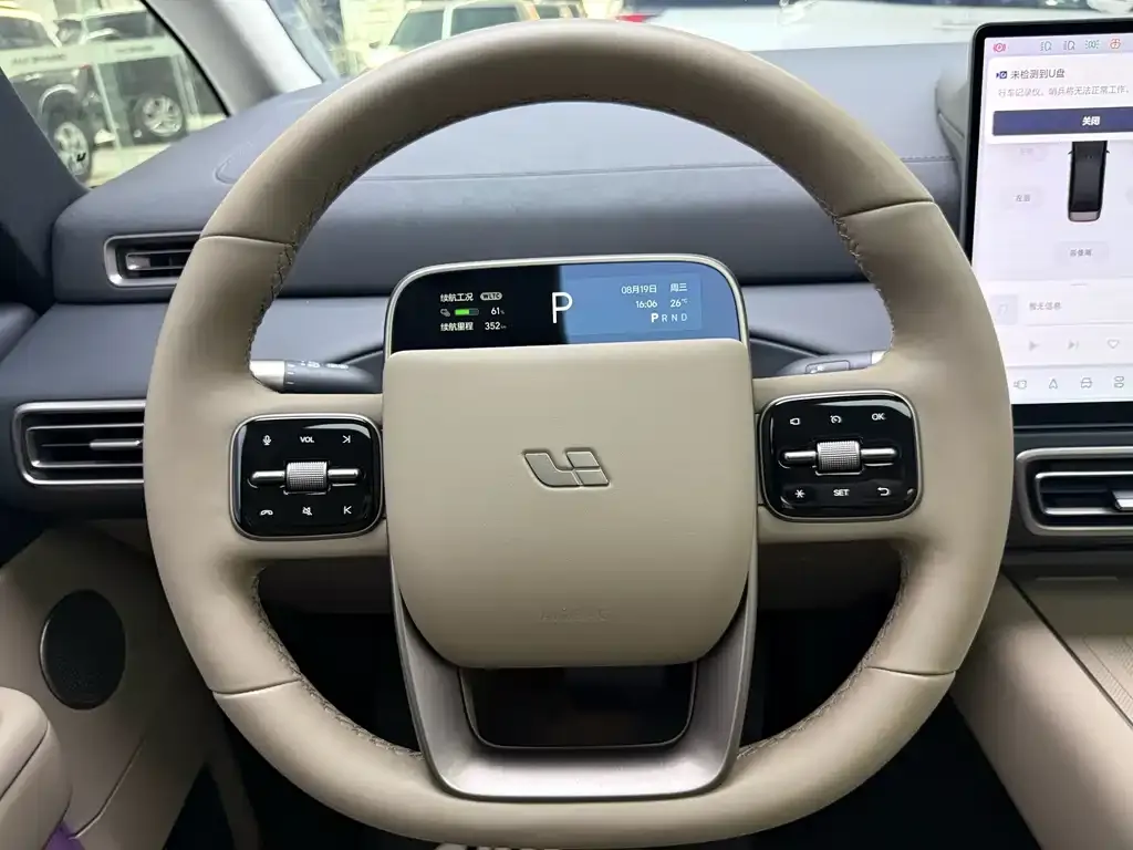 Li Auto MEGA — фото 6