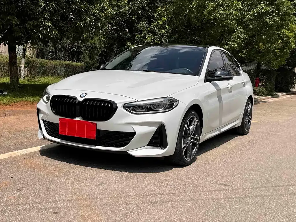 BMW 1 Series — фото 1