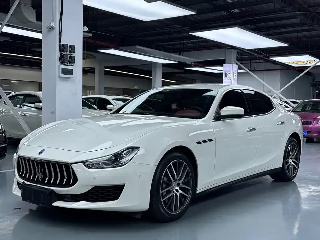 Maserati Ghibli — фото 1