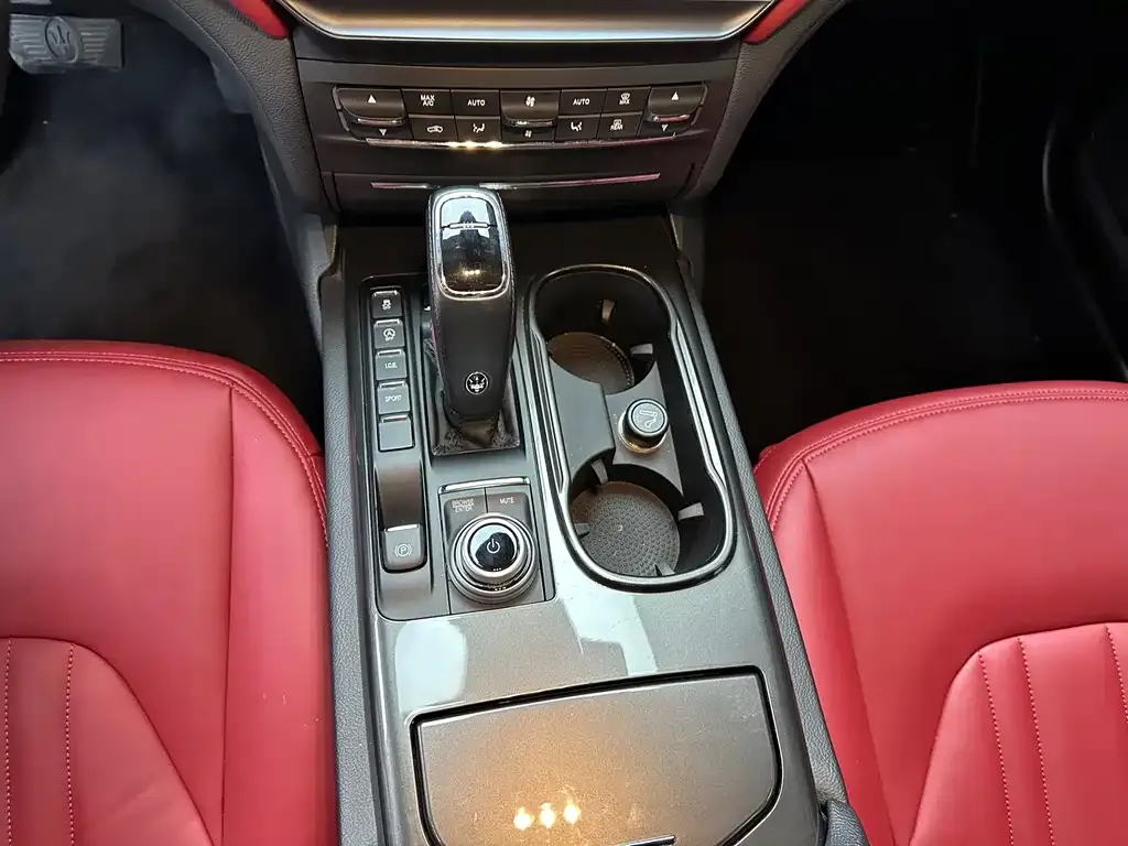 Maserati Ghibli — фото 8