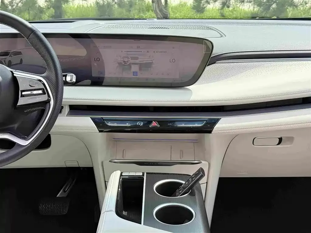 Buick GL8 Hybrid — фото 4