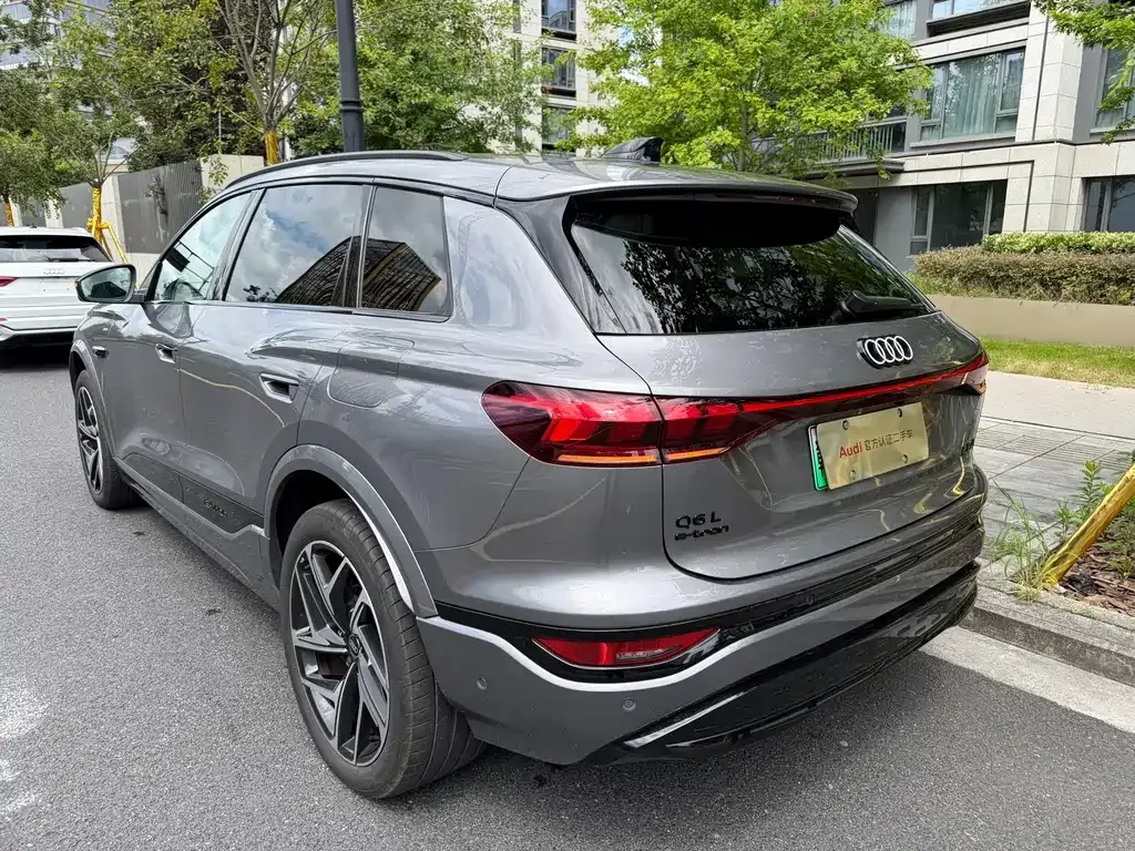 Audi Q6L e-tron — фото 5