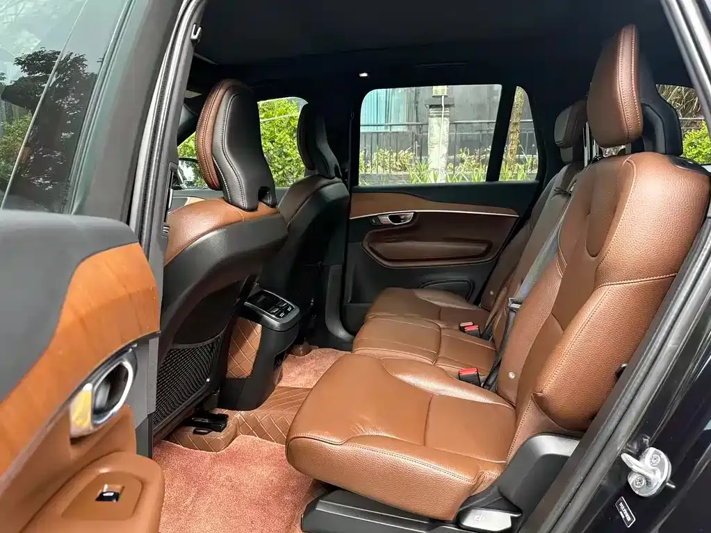 Volvo XC90 — фото 2