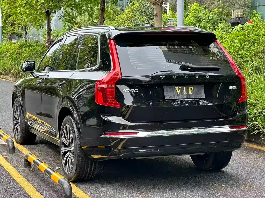Volvo XC90 — фото 8