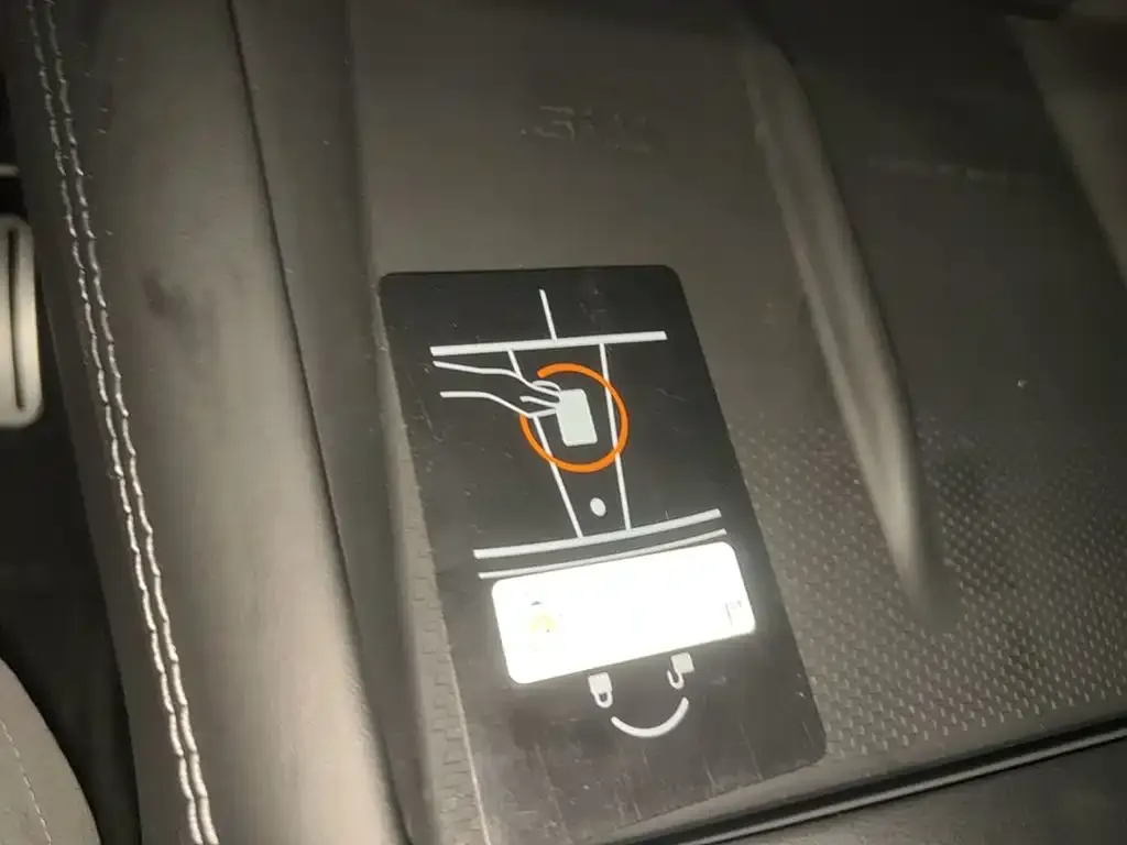 Tesla Model 3 — фото 6