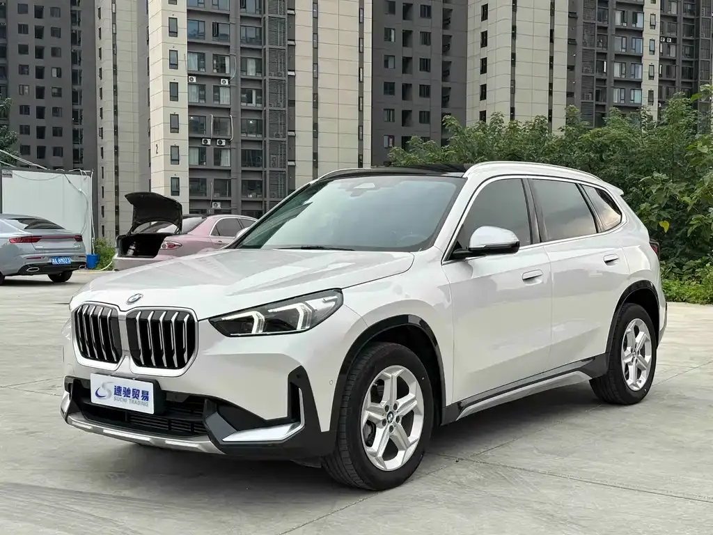 BMW X1 — фото 1