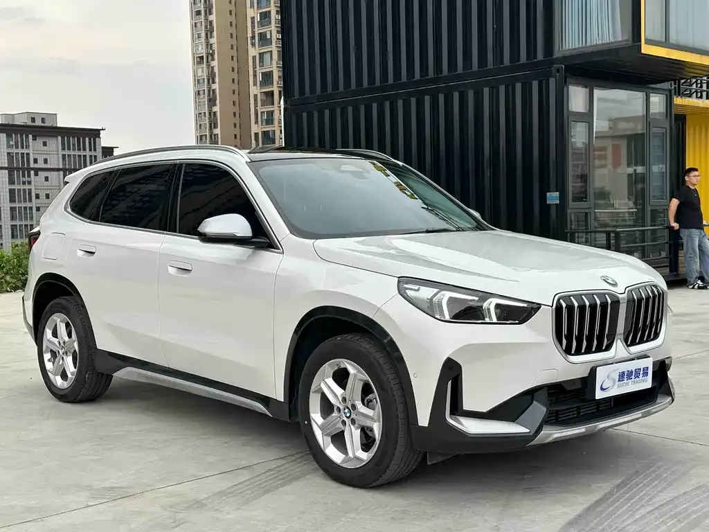 BMW X1 — фото 9