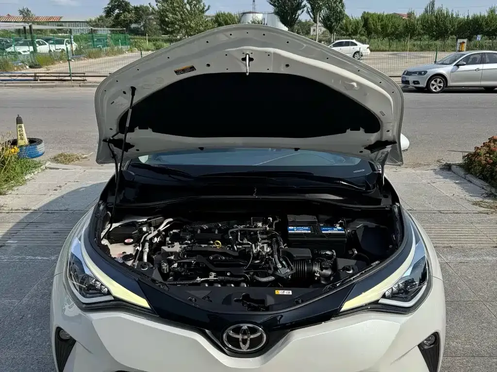 Toyota C-HR — фото 7