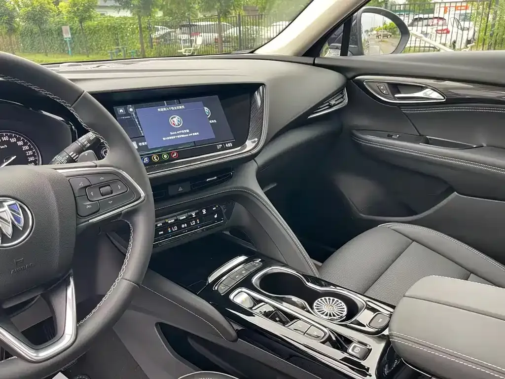 Buick Envision Plus — фото 9