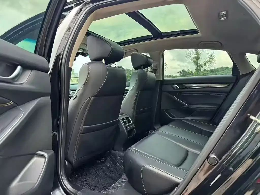 Honda Accord — фото 2