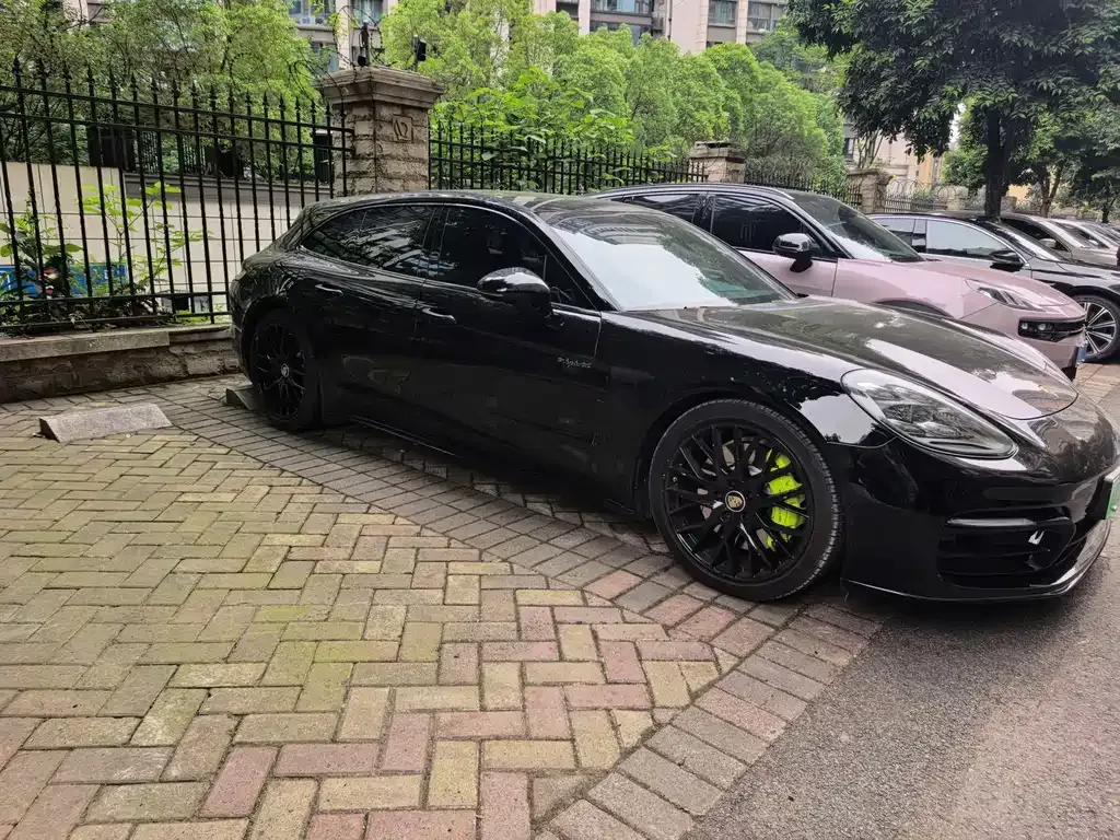 Porsche Panamera Hybrid — фото 1