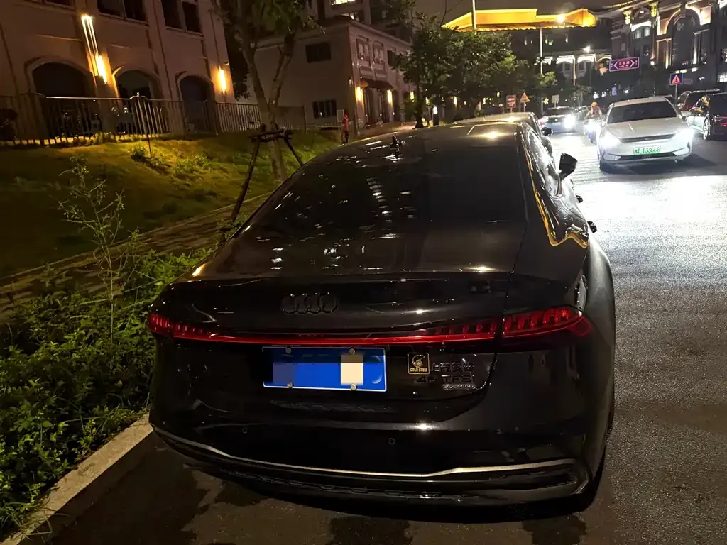 Audi A7L — фото 5
