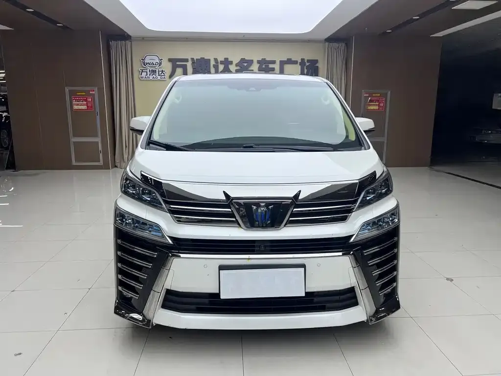 Toyota Vellfire — фото 6