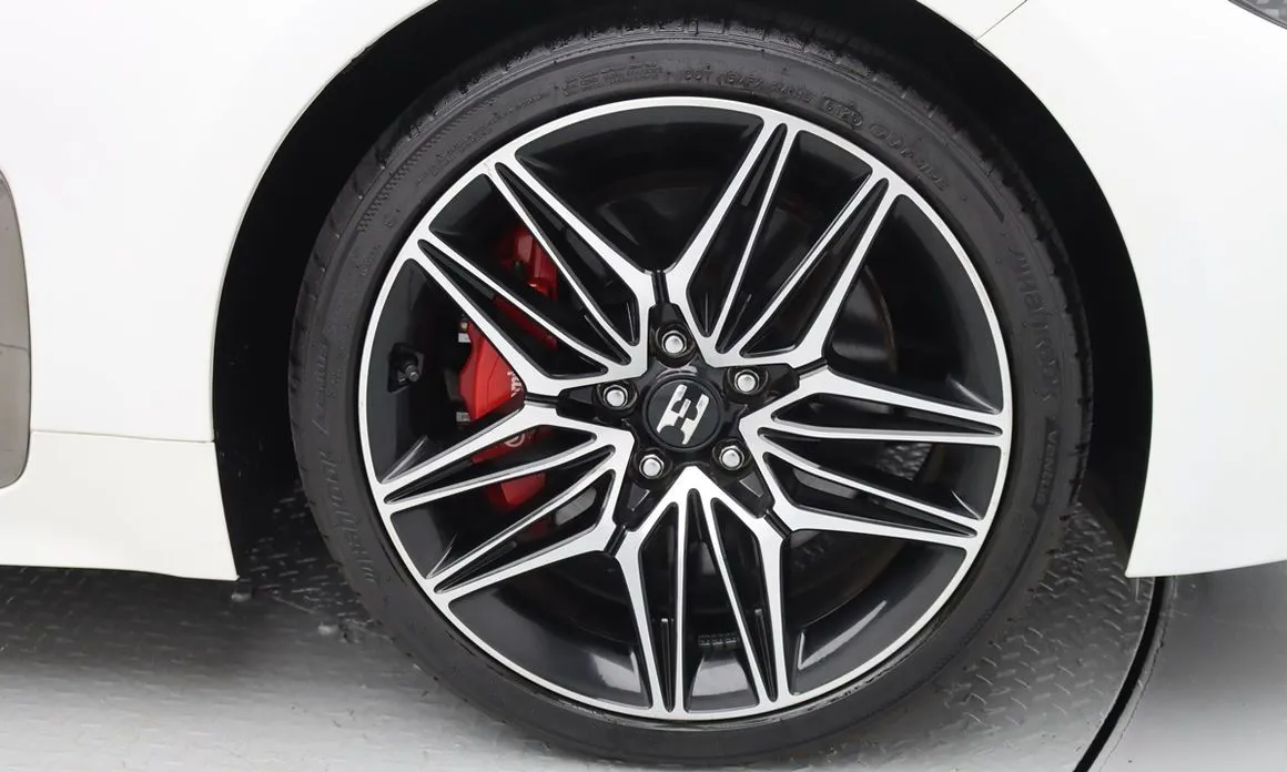 Kia Stinger — фото 8