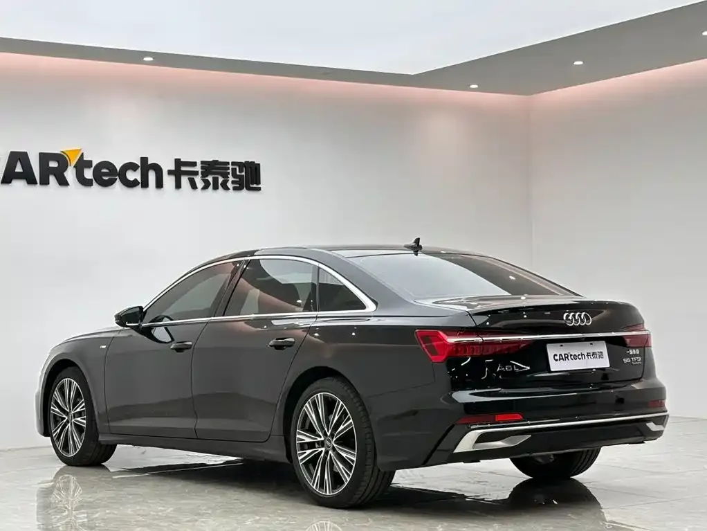 Audi A6L — фото 9