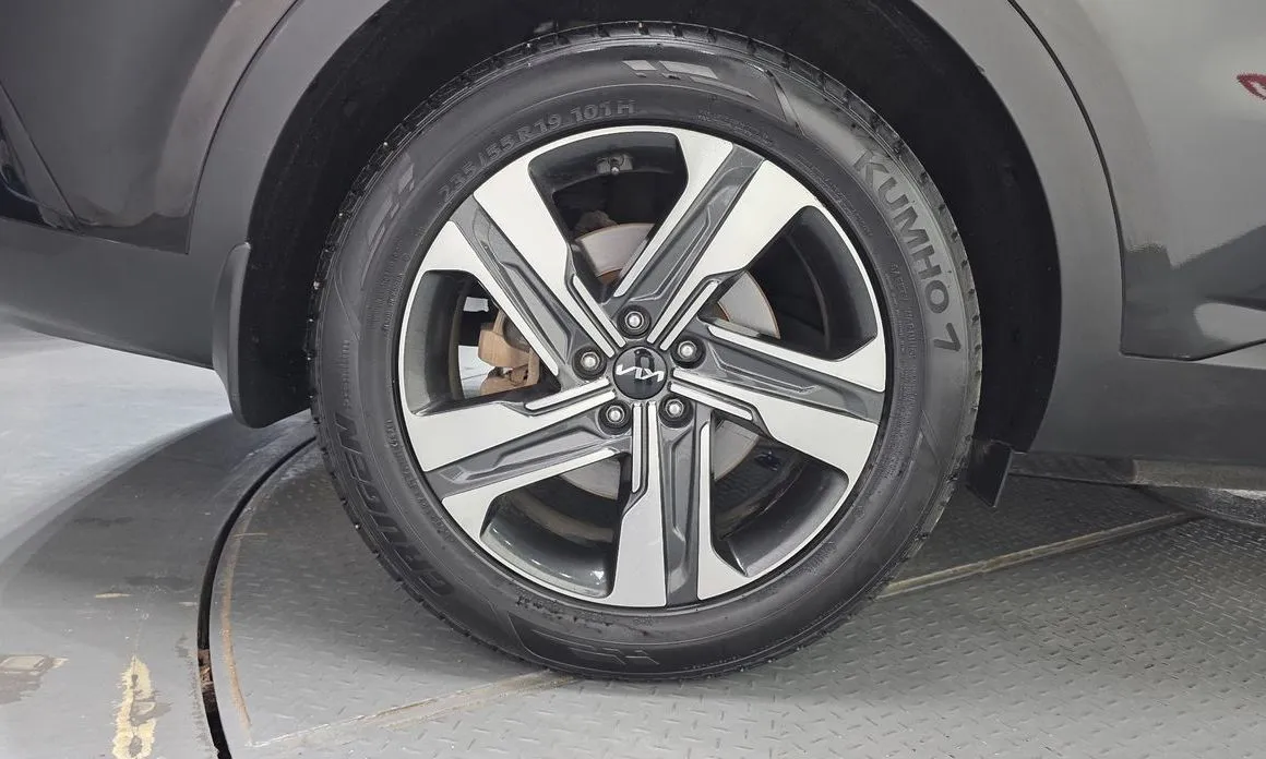 Kia Sorento — фото 9