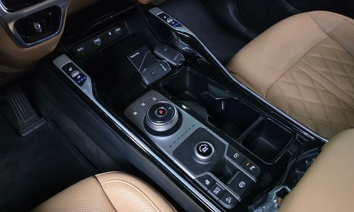 Kia Sorento — фото 8
