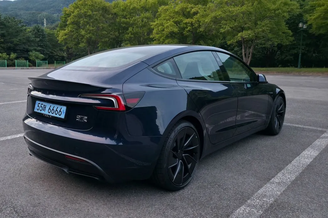 Tesla Model 3 — фото 7