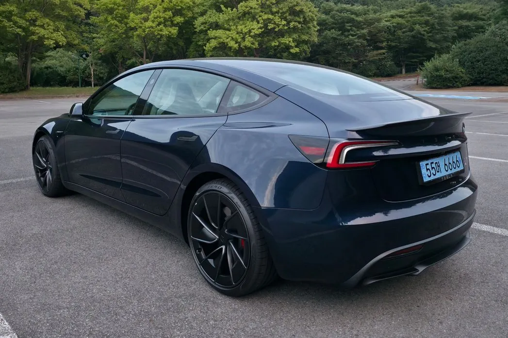Tesla Model 3 — фото 6