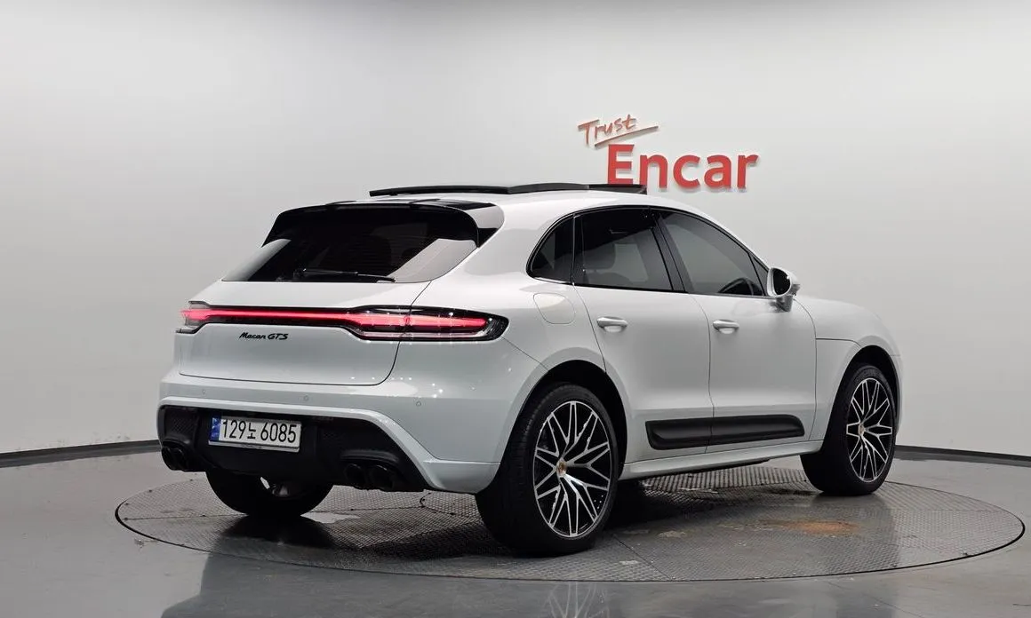 Porsche Macan — фото 10