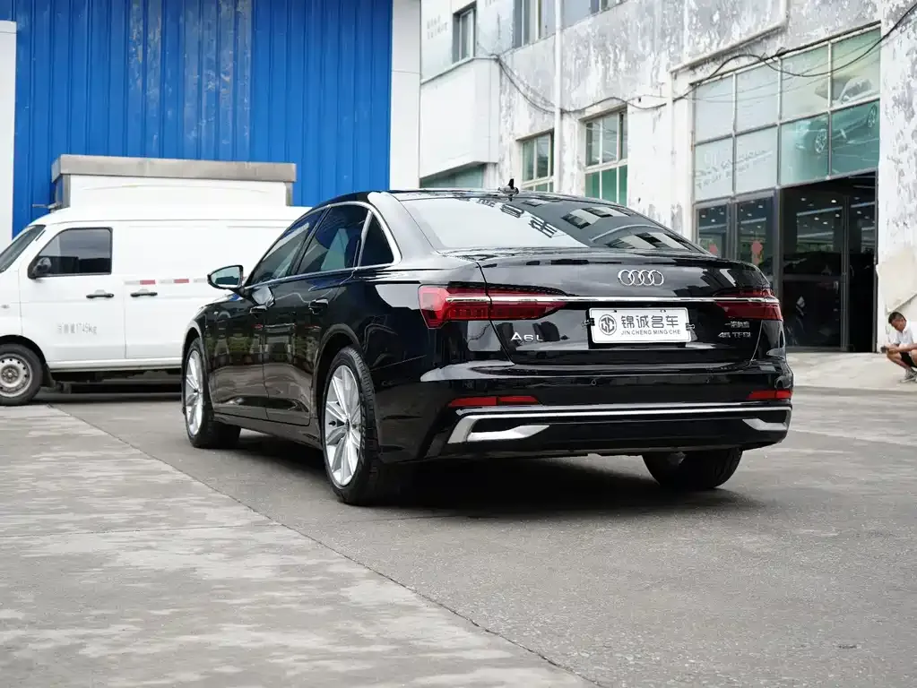 Audi A6L — фото 4