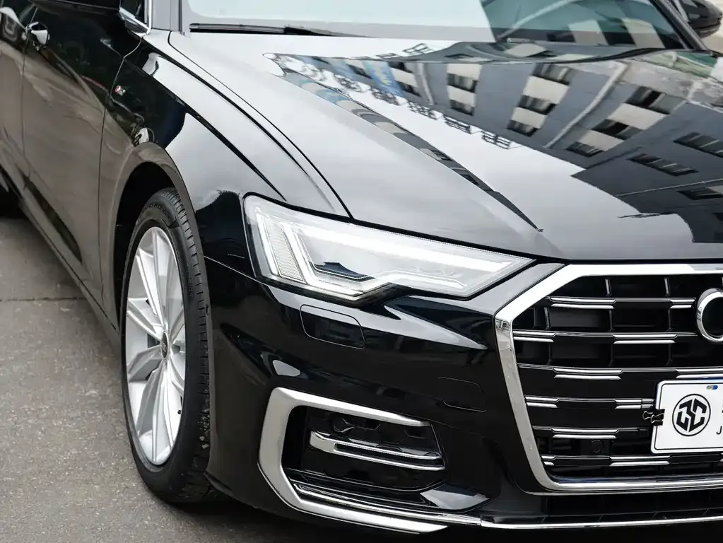 Audi A6L — фото 7