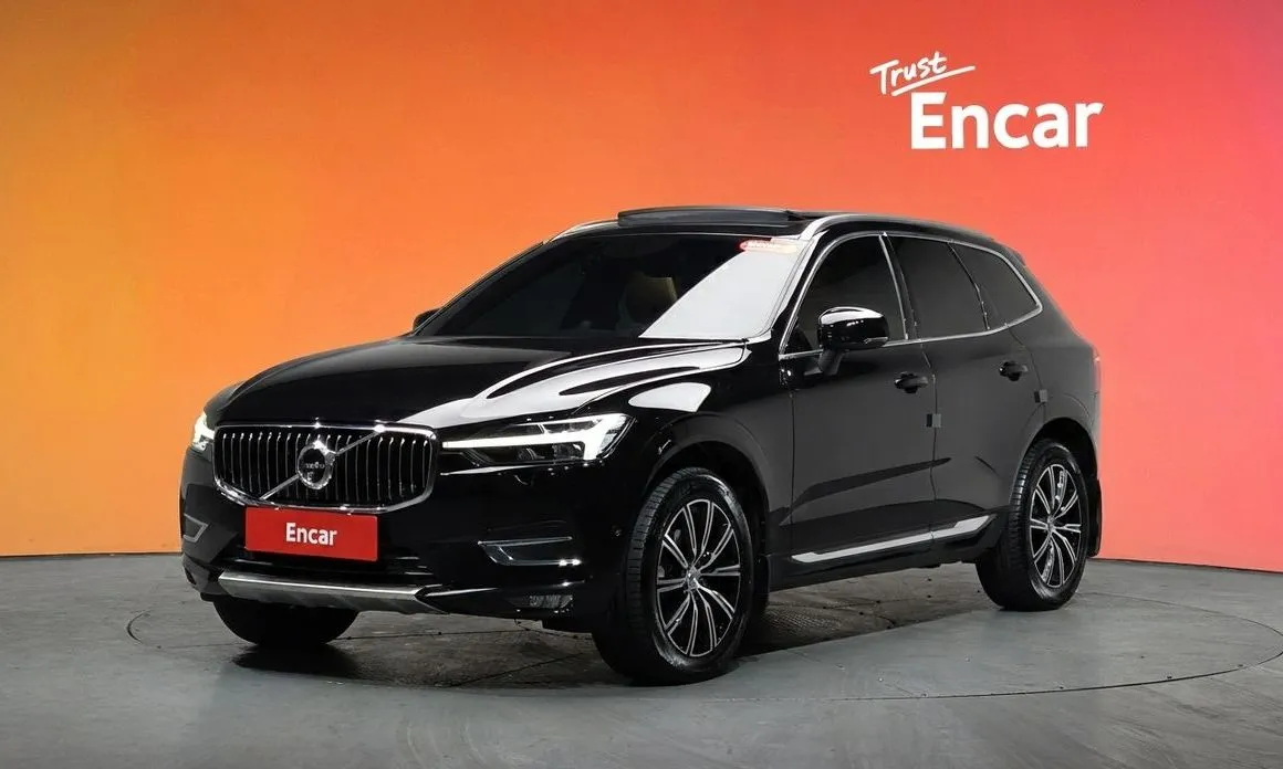 Volvo XC60 — фото 1