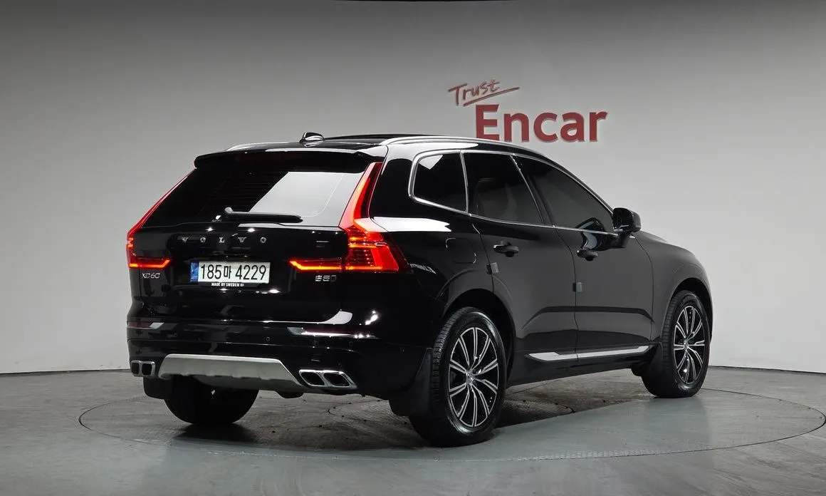 Volvo XC60 — фото 4