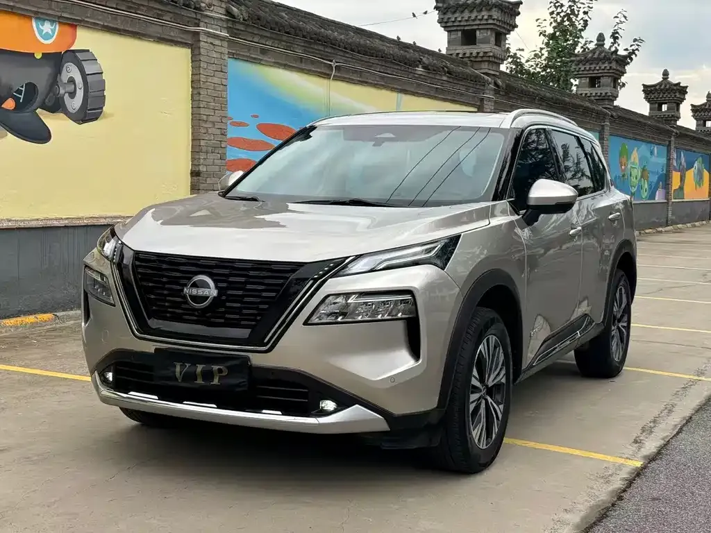 Nissan X-Trail — фото 1