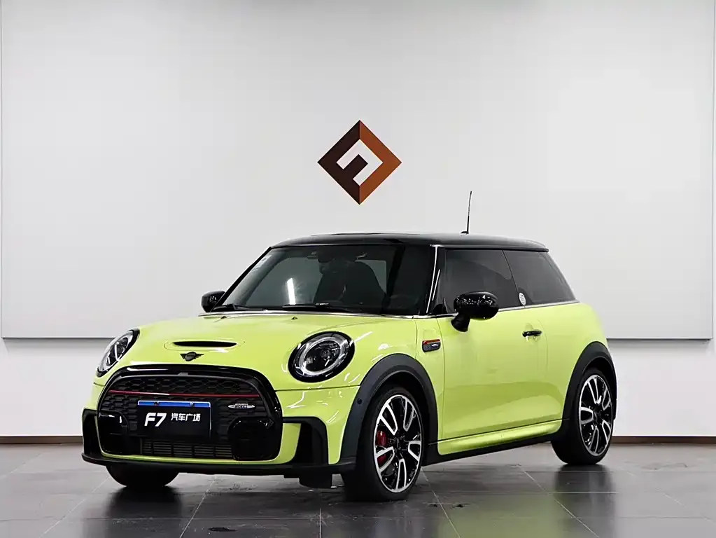 MINI JCW (John Cooper Works) — фото 1