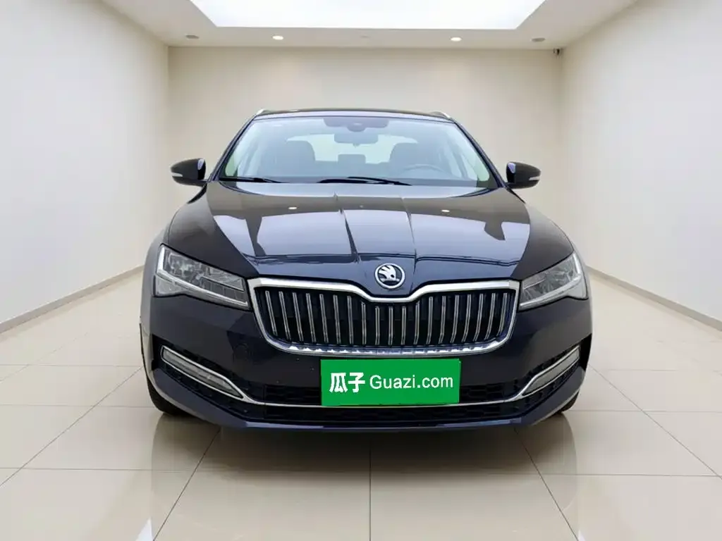 Skoda Superb — фото 2