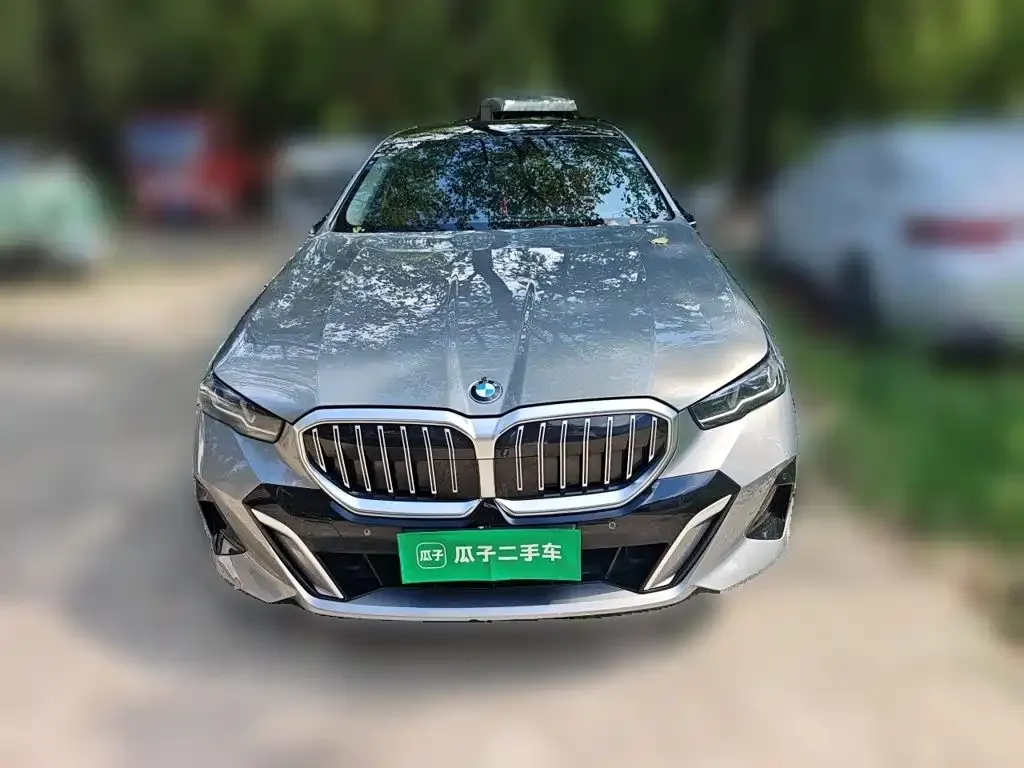 BMW 5 Series — фото 2