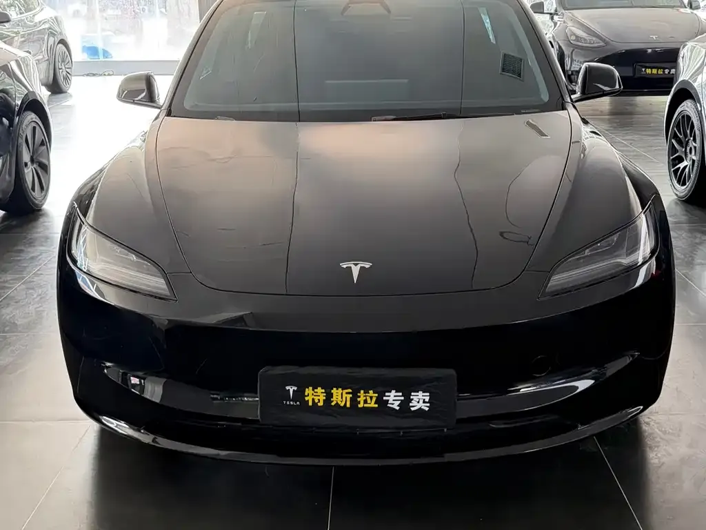 Tesla Model 3 — фото 2