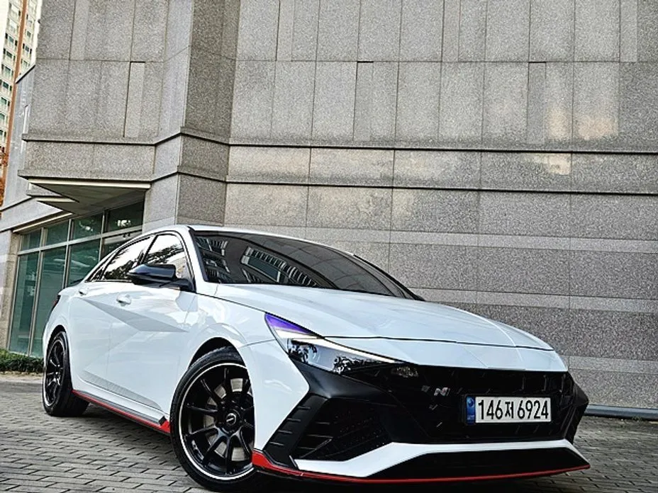 Hyundai AVANTE — фото 2