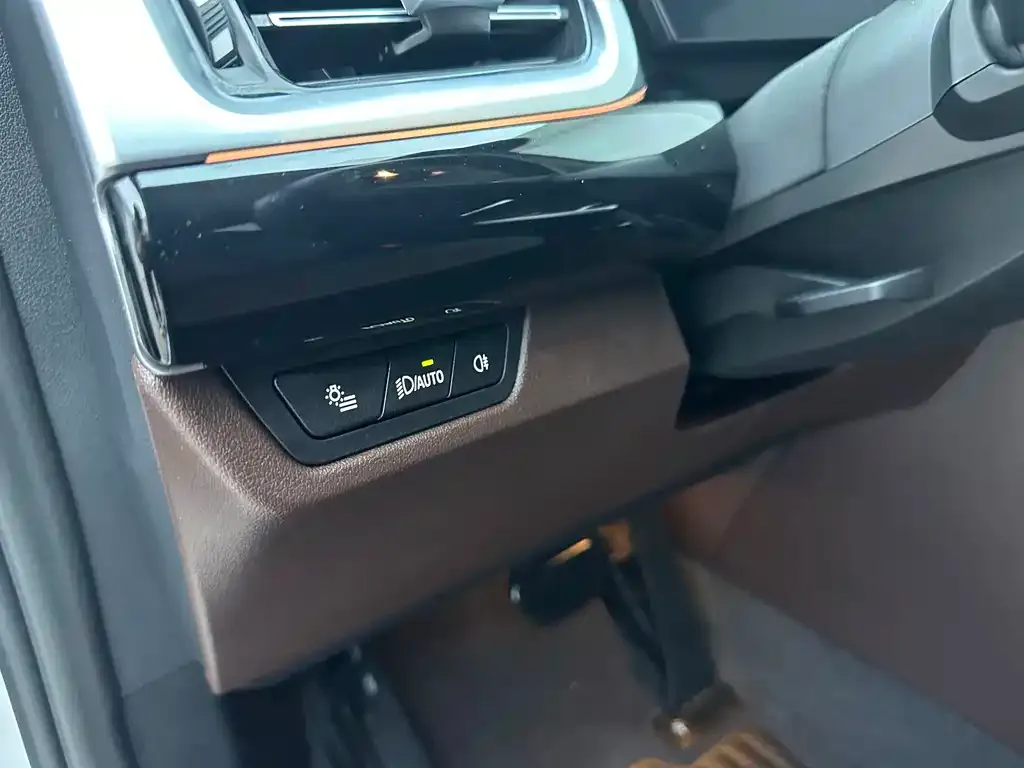 BMW X1 — фото 10