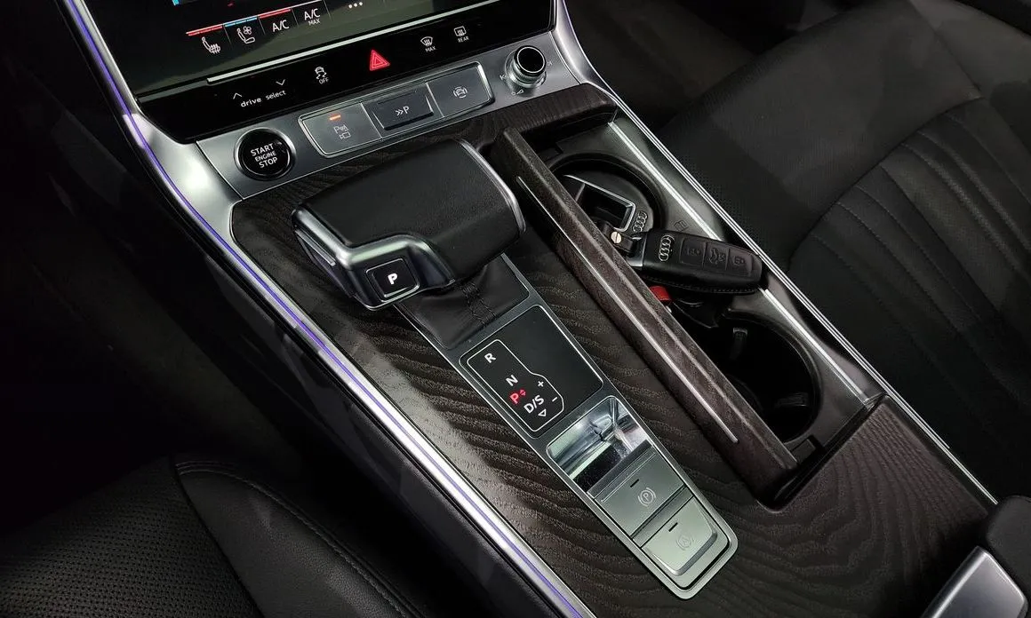 Audi A6 — фото 8