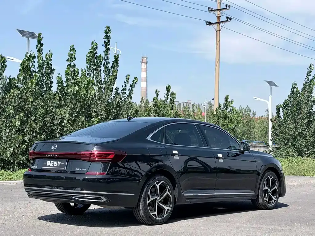 Volkswagen Passat — фото 4