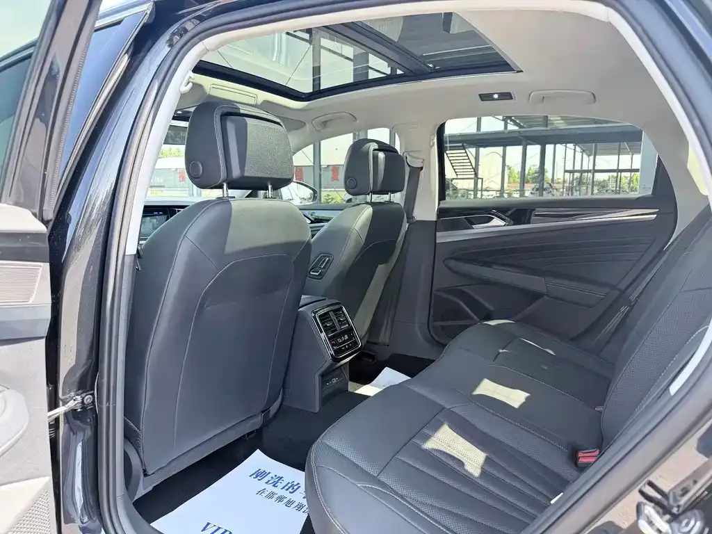 Volkswagen Passat — фото 3