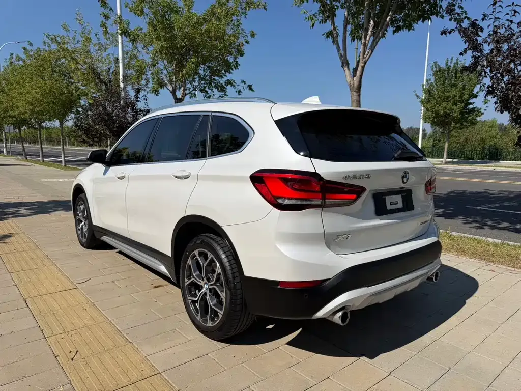 BMW X1 — фото 9