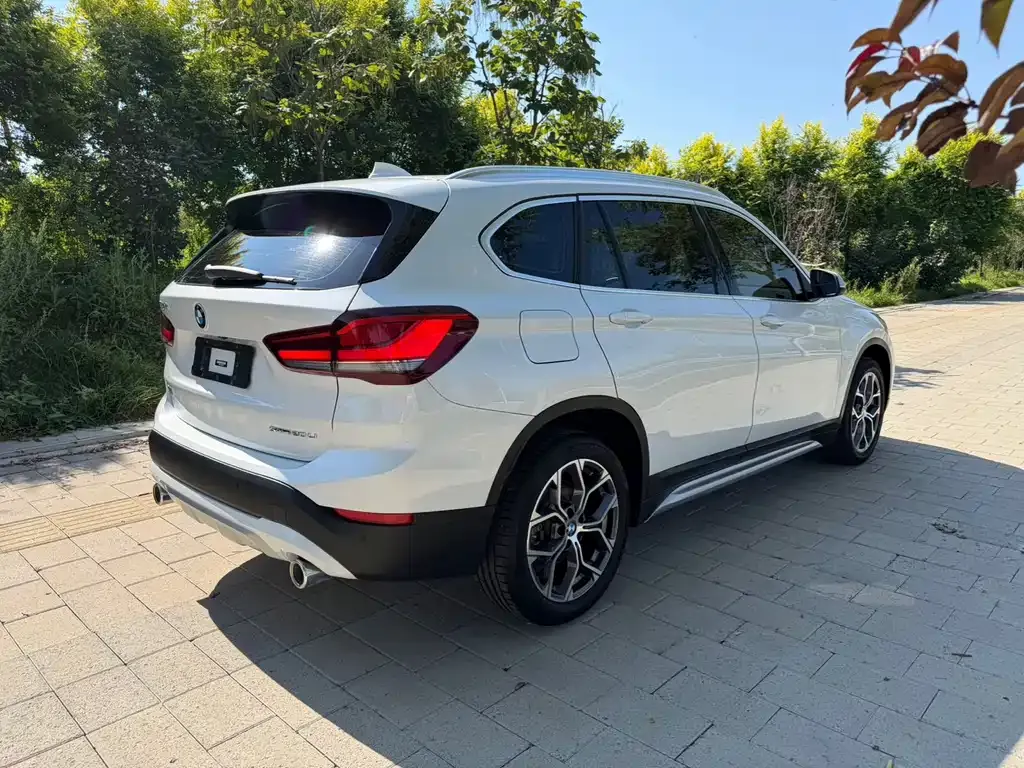 BMW X1 — фото 10