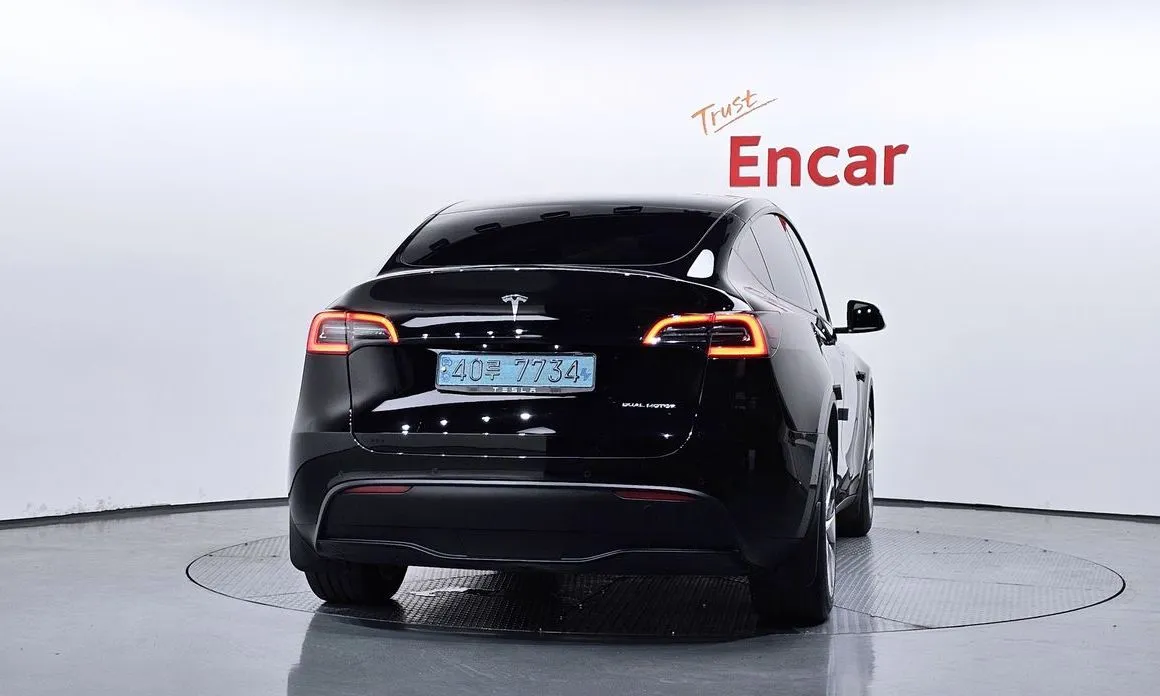 Tesla Model Y — фото 2